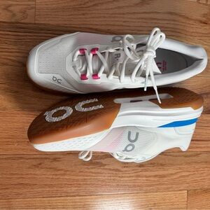 ON Men's White Athletic Shoes